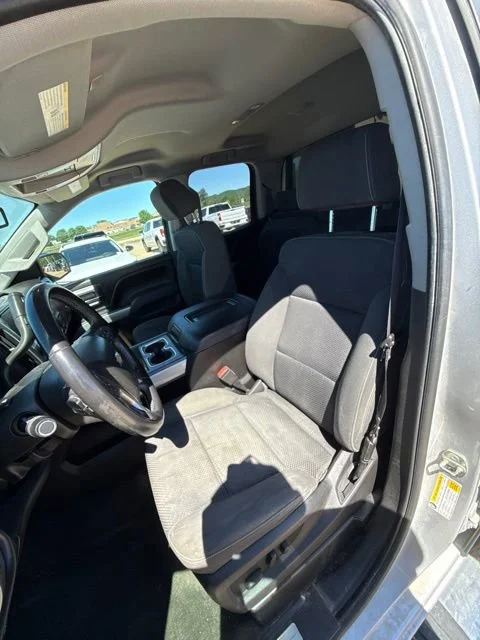 Used 2017 SILVER ICE METALLIC Chevrolet LT image 22