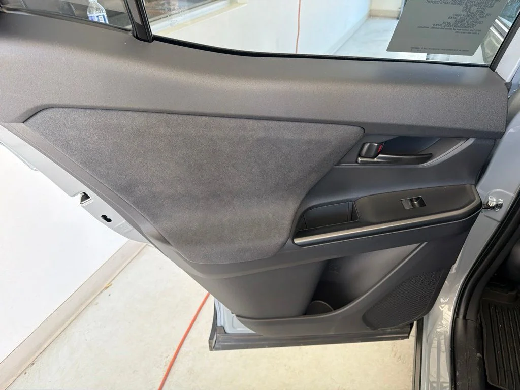 2026 Toyota C-HR SE - Photo 25