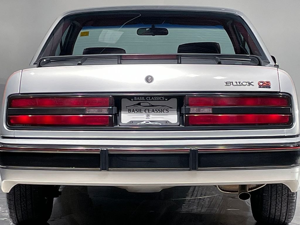 Used 1991  Buick Custom image 37