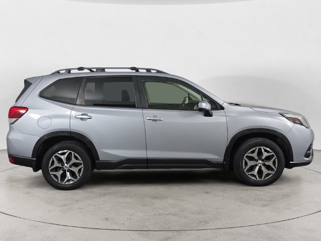 Certified Used 2022 Silver Subaru Premium image 4