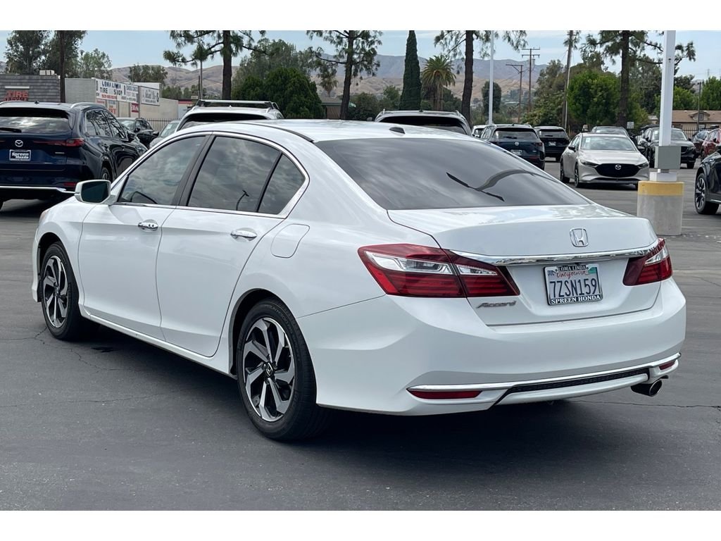 Used 2017 White Orchid Pearl Honda EX image 3