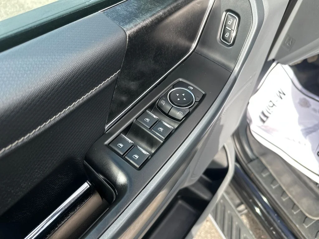 Used 2023 Black Ford XLT image 11
