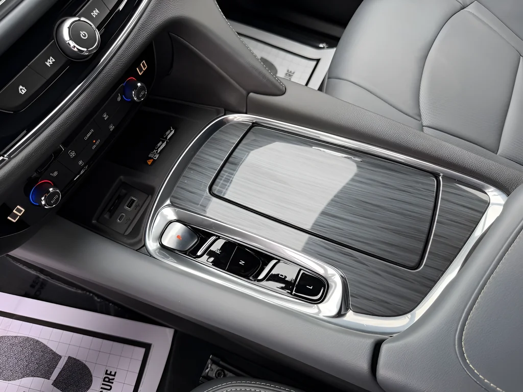 Used 2023 White Buick Essence image 17