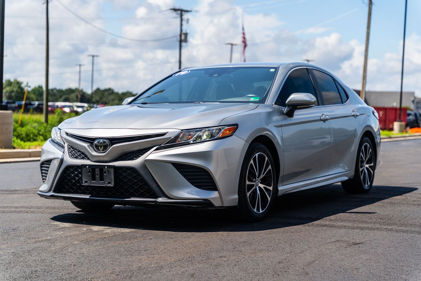 Certified Used 2019 Silver Toyota SE image 3