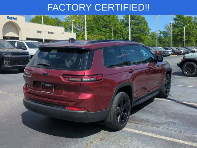 Used 2023 Red Jeep Altitude image 5