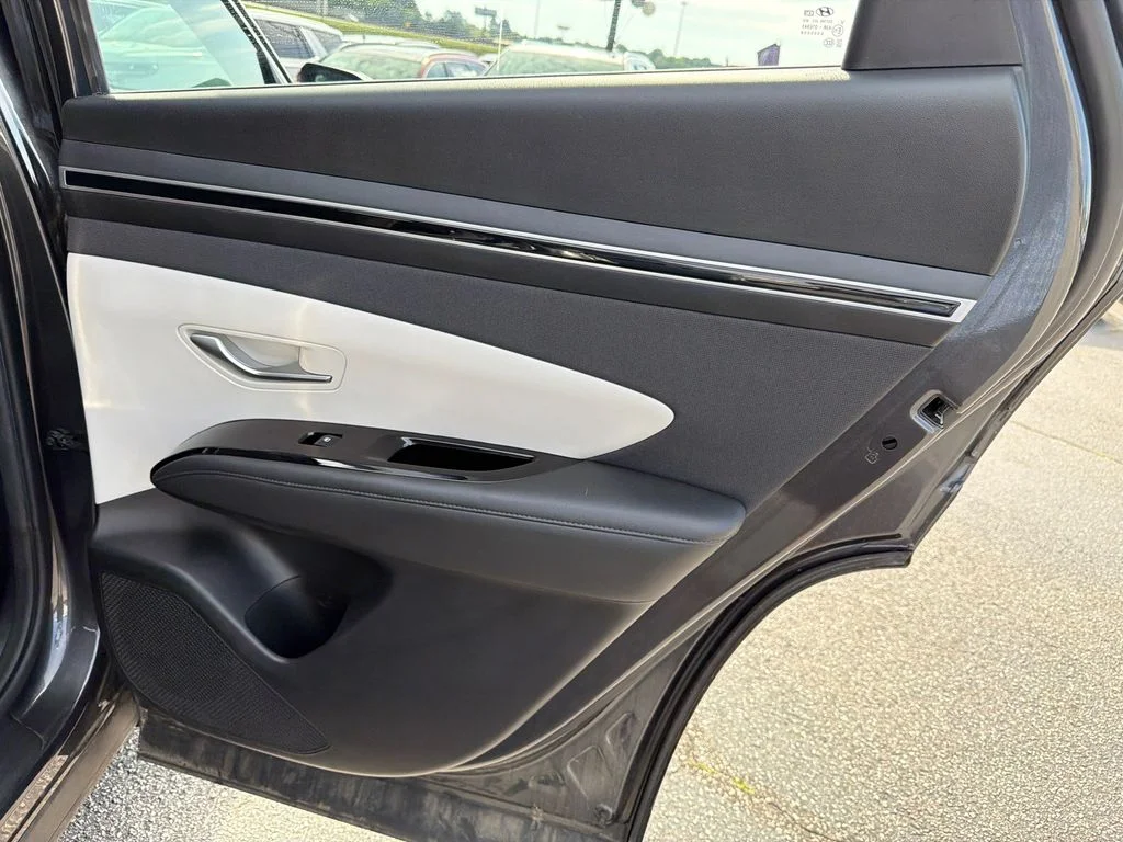 Used 2022 Gray Hyundai SEL image 16