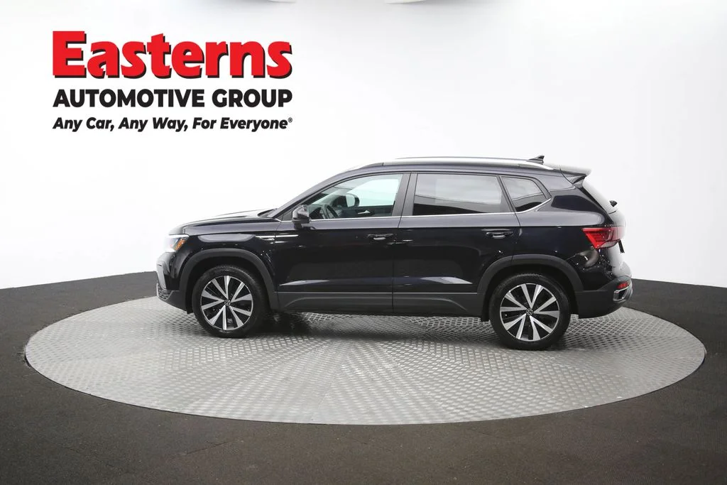 Used 2022 Black Volkswagen 1.5T SE image 57