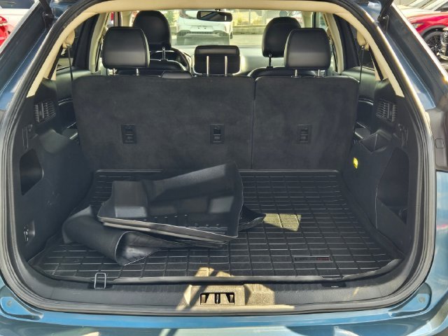 Used 2016 Blue Ford SEL image 13