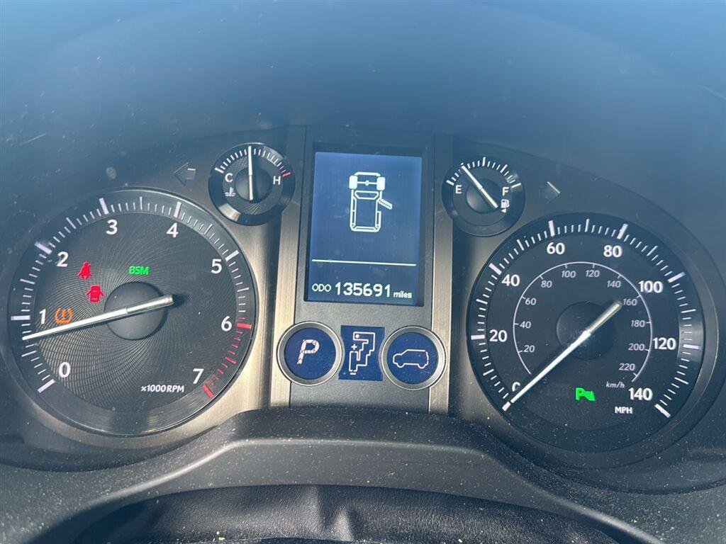 Used 2017 Starfire Pearl Lexus GX 460 image 8