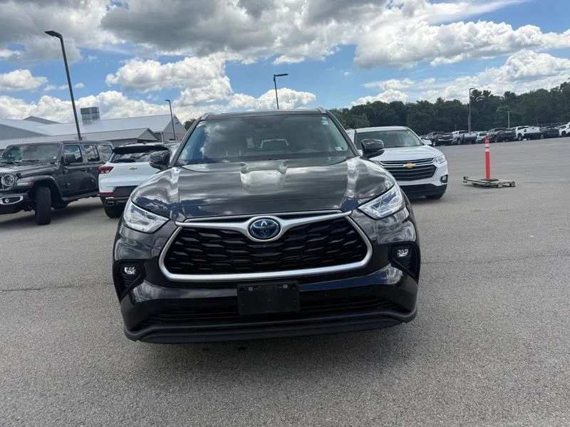 Used 2023 Black Toyota Bronze Edition image 2
