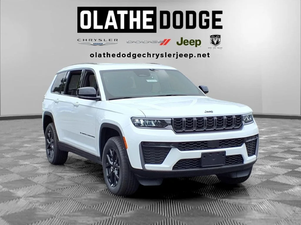 New 2026 Bright White Clear-Coat Exterior Paint Jeep Altitude image 30