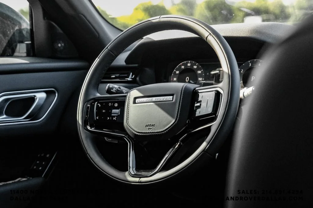 New 2026 Santorini Black Metallic Land Rover S image 13