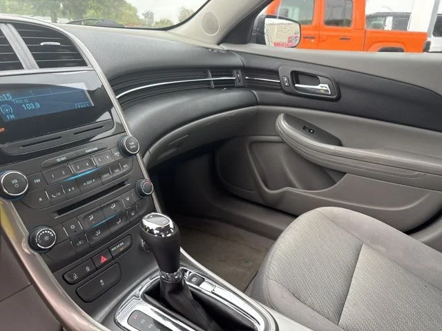 2013 Chevrolet Malibu 1LS - Photo 6