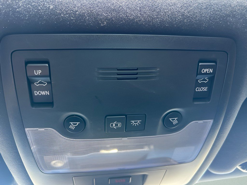 Used 2020 Ultra White Lexus 300 image 27