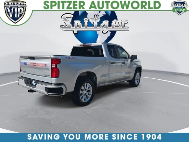Used 2021 Silver Chevrolet Custom image 9