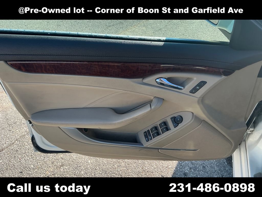 Used 2008 White Cadillac Base image 15