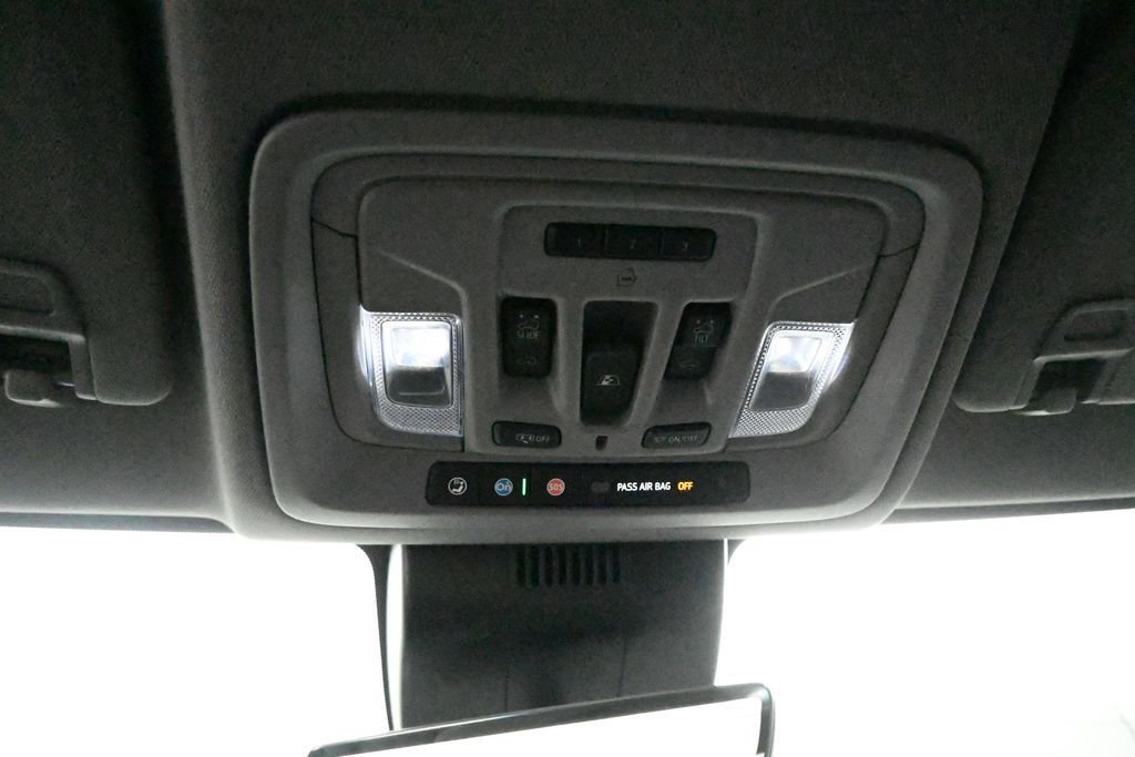 Used 2023 Sterling Metallic GMC Denali image 17