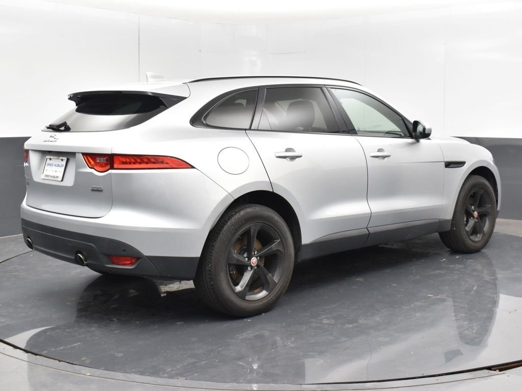 Used 2019 Silver Jaguar 25t Premium image 19