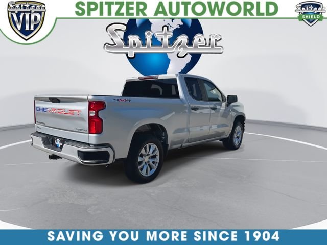 Used 2021 Silver Chevrolet Custom image 9