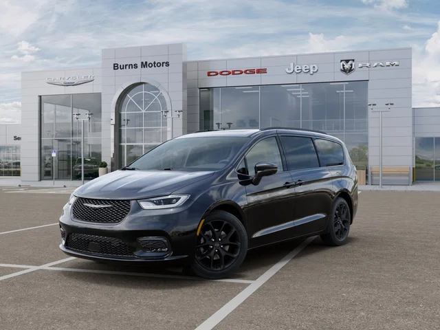 New 2026 Chrysler Pacifica Limited S