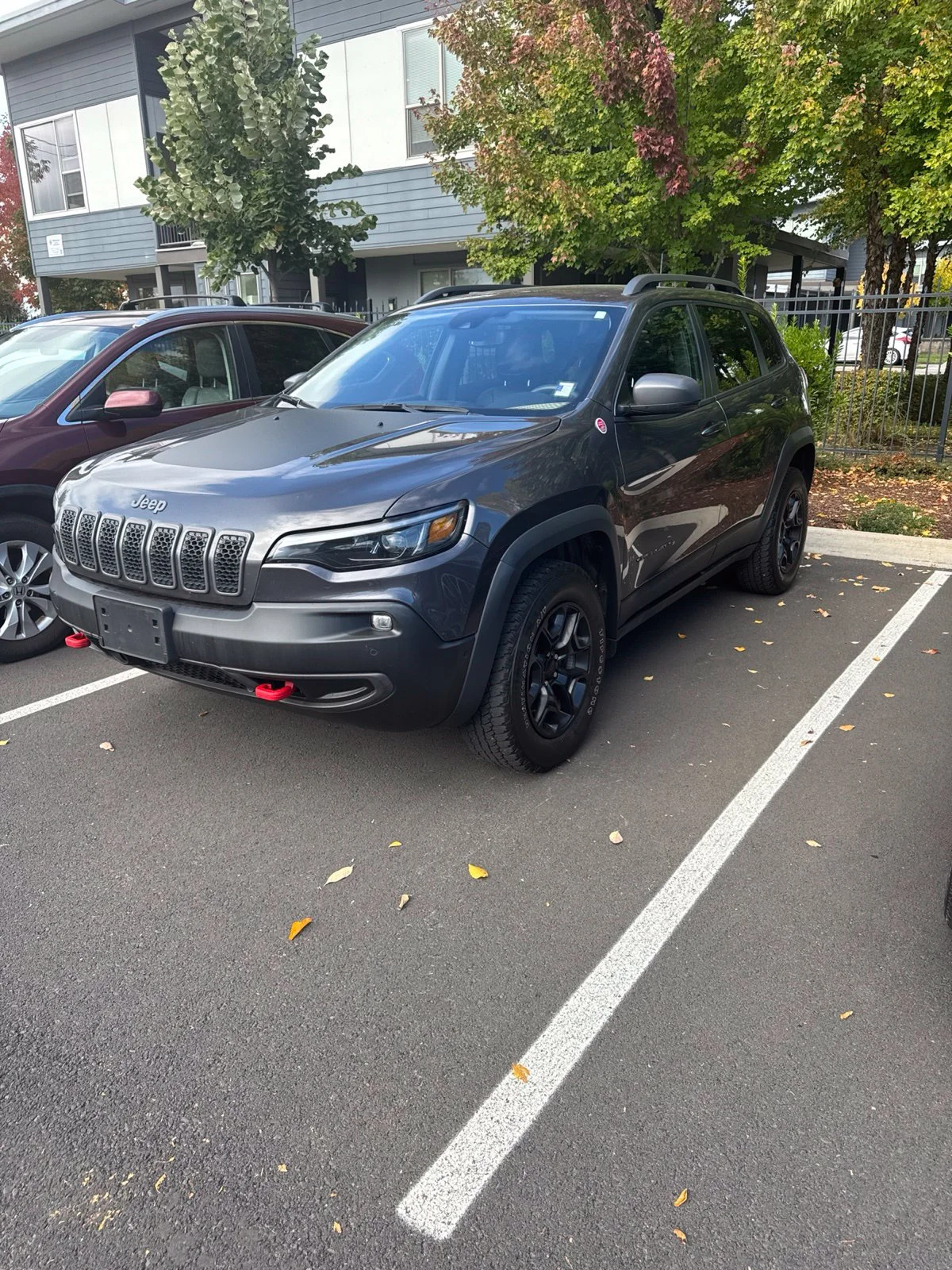 Used 2021 Gray Jeep Trailhawk image 1