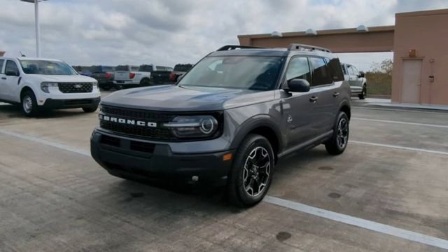 New 2026 Carbonized Gray Metallic Ford Outer Banks® image 68