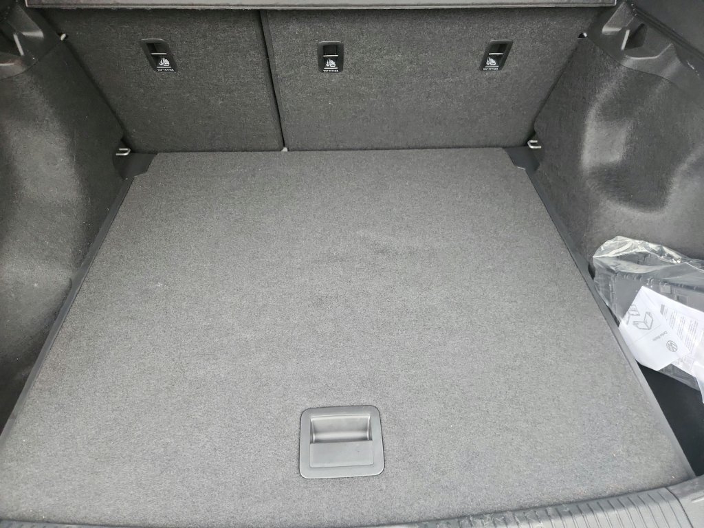 Used 2023 Silver Volkswagen Pro image 28