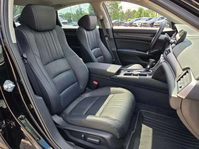 Used 2022 Black Honda EX-L image 19
