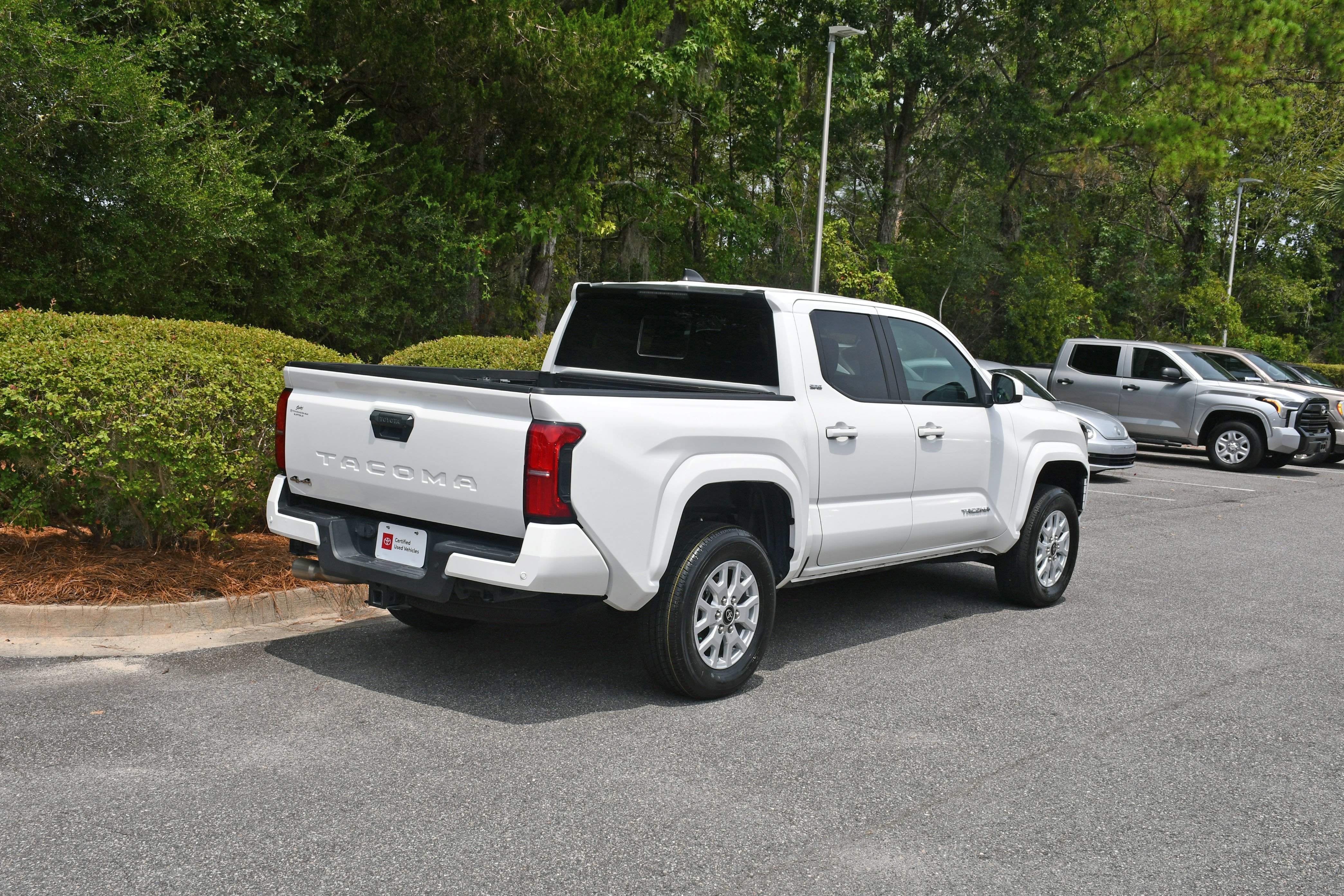 Used 2024 White Toyota SR5 image 4