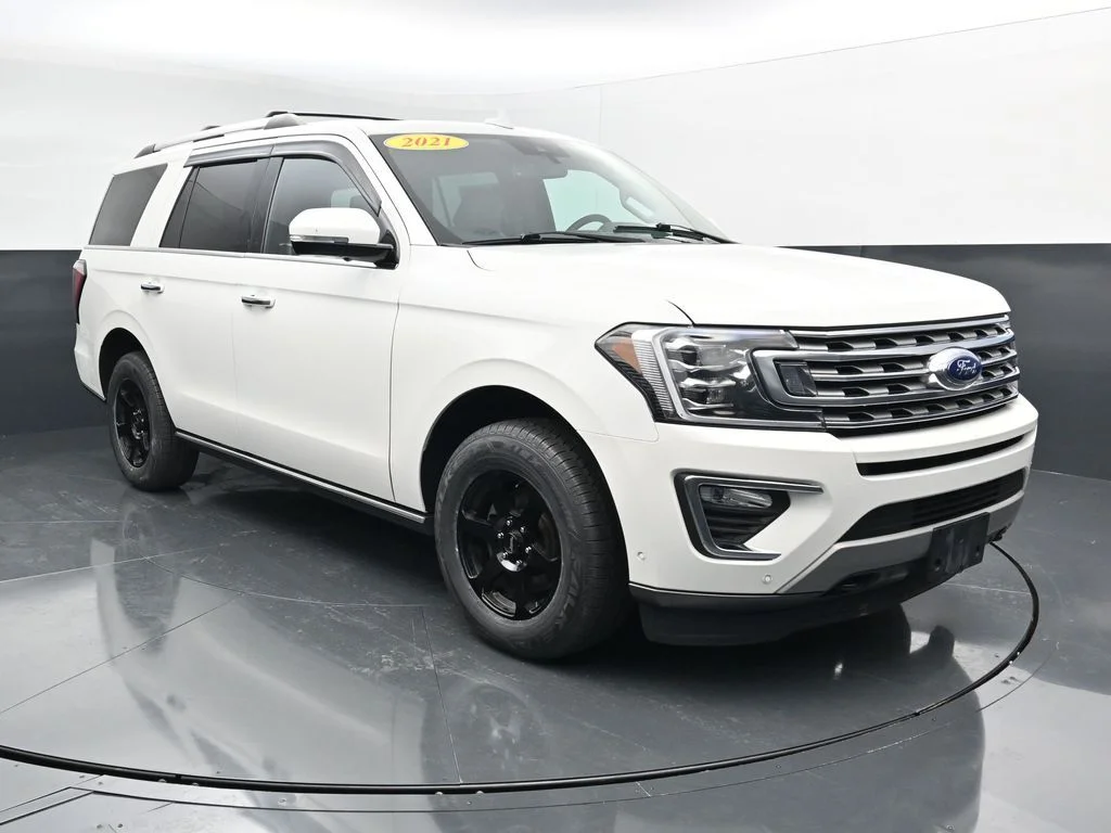 Used 2021 White Ford Limited image 2