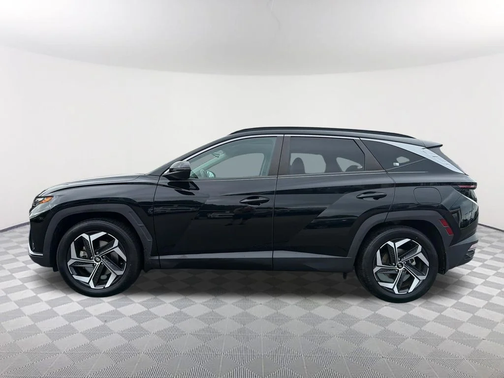 Used 2022 Black Hyundai SEL image 8