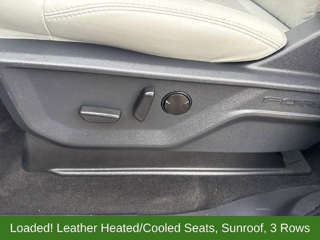 Used 2025 Black Ford Platinum image 20