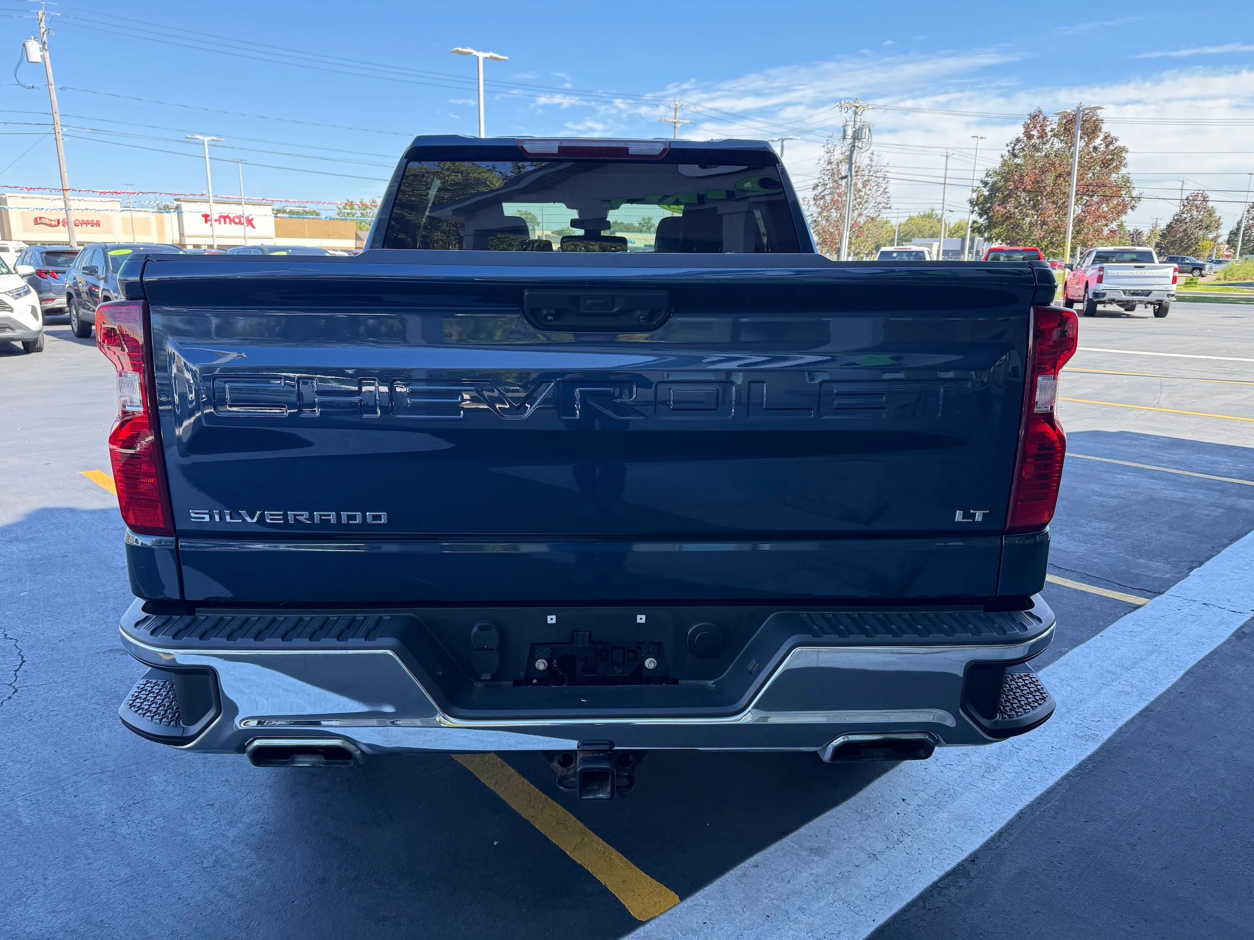 Used 2023 Northsky Blue Metallic Chevrolet LT image 5