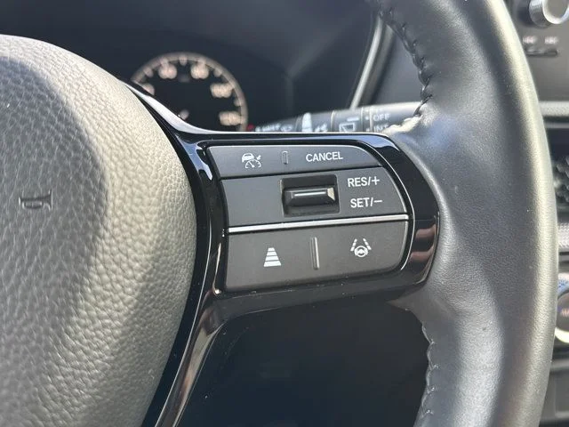 Used 2024 White Honda EX-L image 34