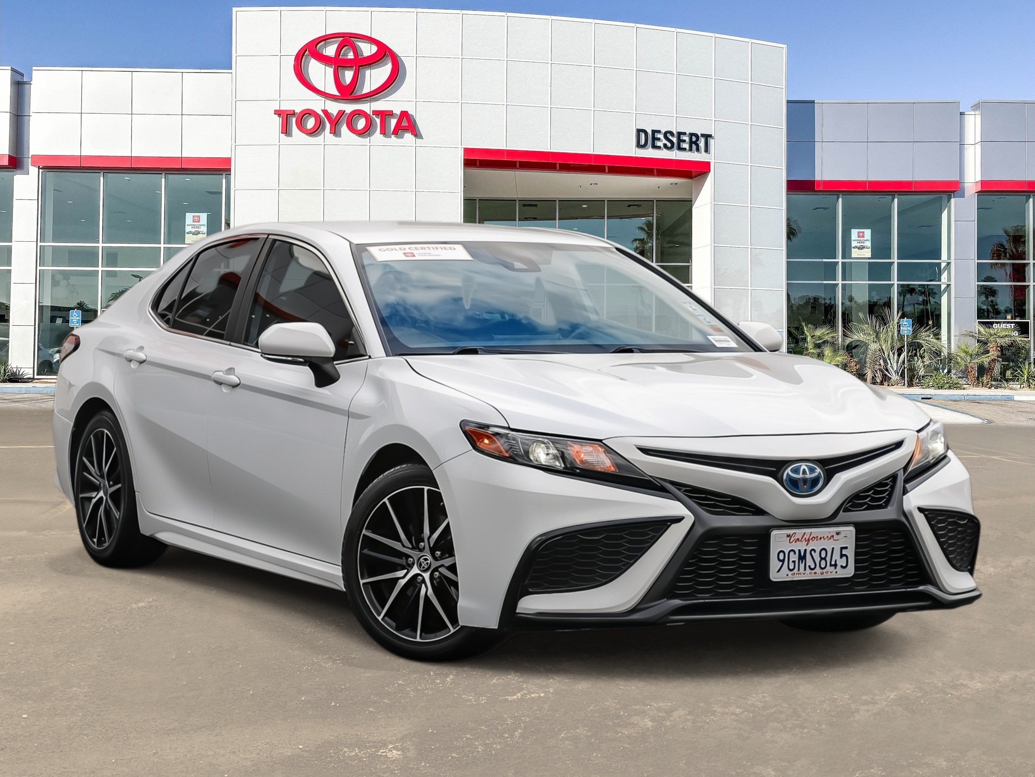 Certified Used 2023 Ice Cap Toyota SE image 1