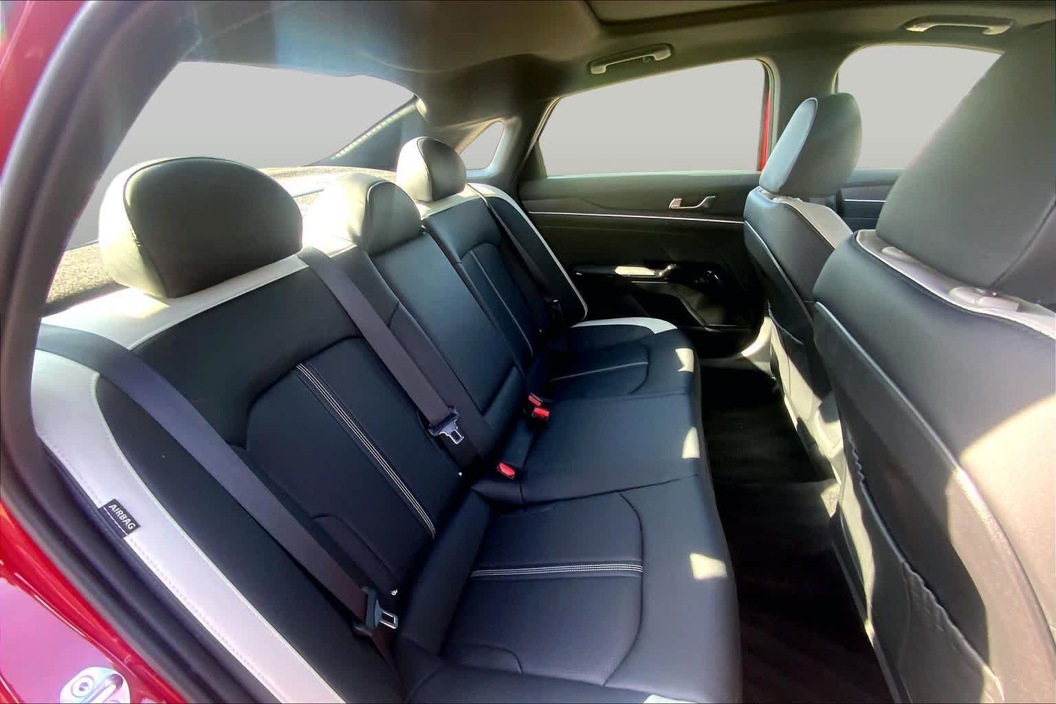 Certified Used 2025 Runway Red Kia GT-Line image 20