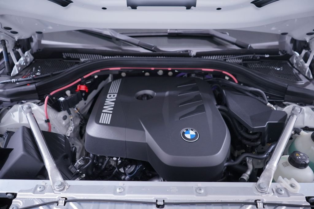 New 2026 Alpine White BMW 30 xDrive image 19