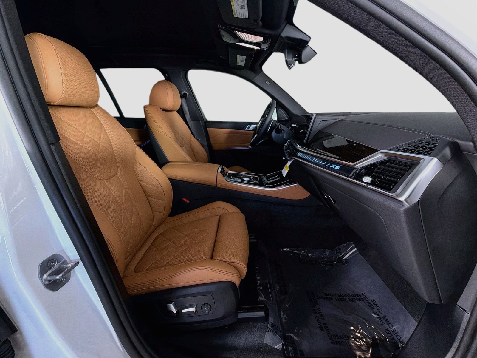 New 2026 Alpine White BMW xDrive50e image 30