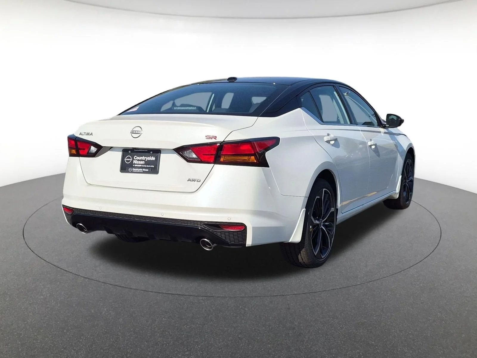New 2026 Pearl White TriCoat / Super Black Two-tone Nissan SR image 6
