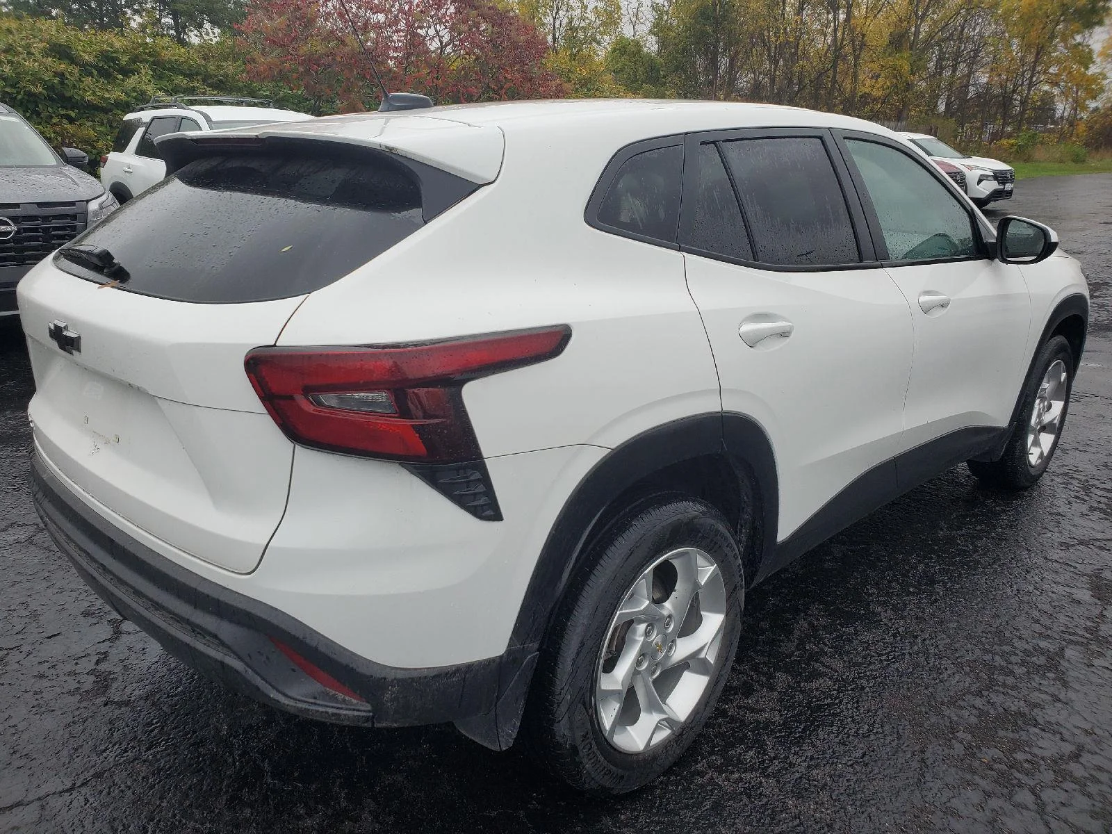 Used 2024 Summit White Chevrolet LS image 2