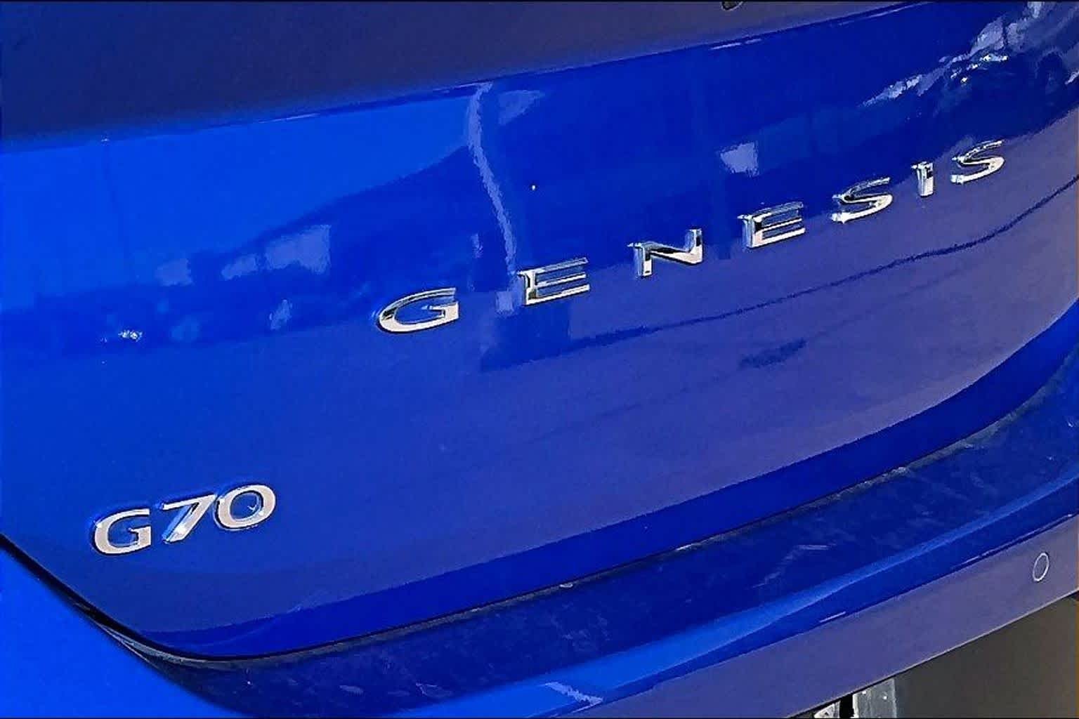 Used 2022 Mallorca Blue Genesis 2.0T image 9