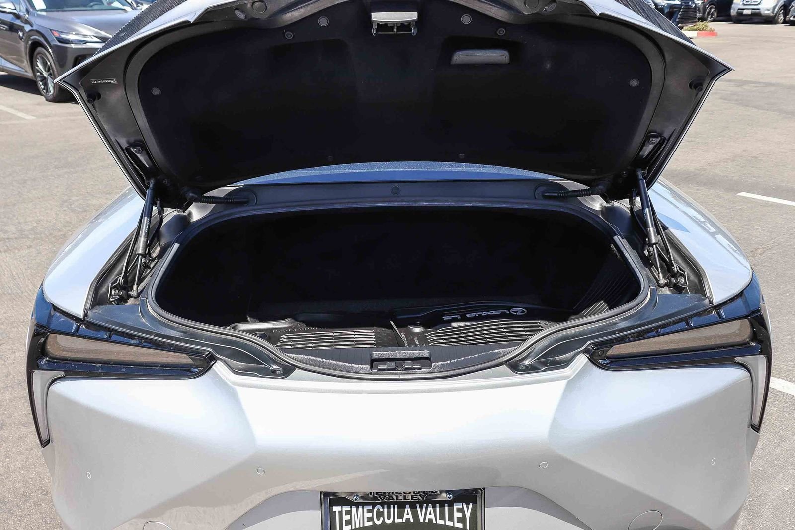Used 2019 Silver Lexus 500h image 31