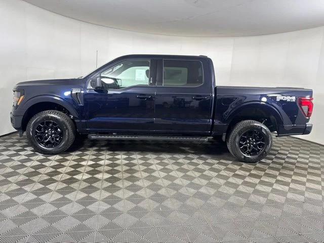 New 2026 Blue Ford XLT image 7