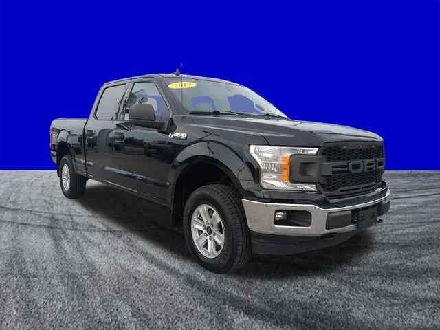 Certified Used 2019 Black Ford XLT image 2