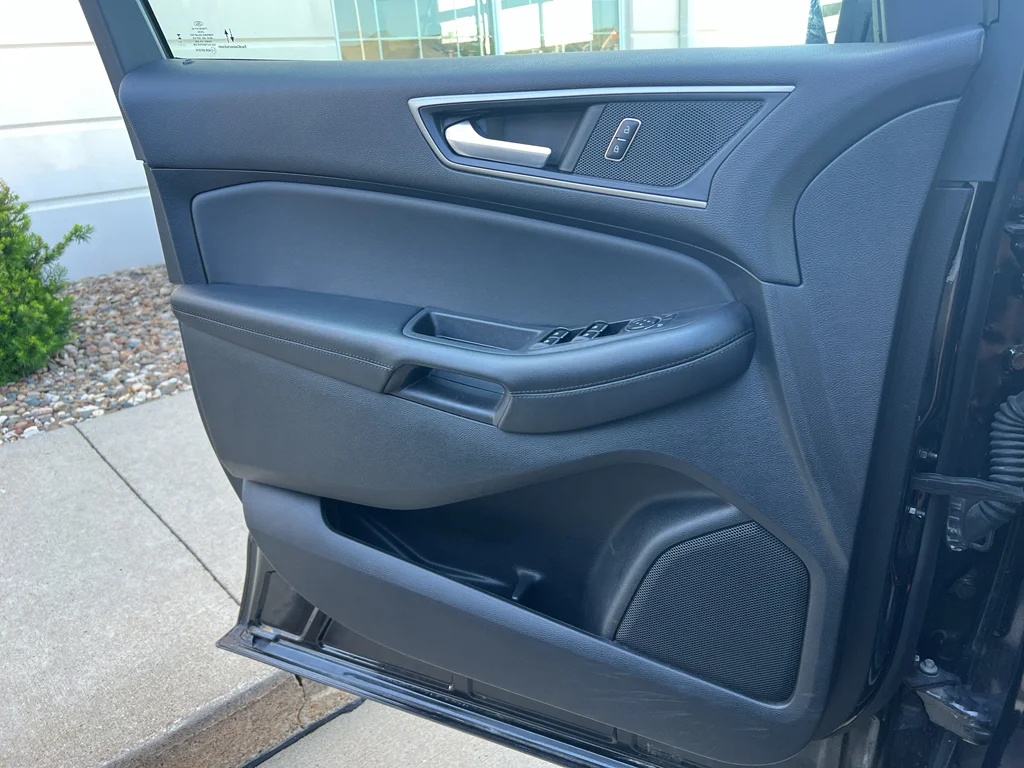 Used 2024 Agate Black Metallic Ford SEL image 22