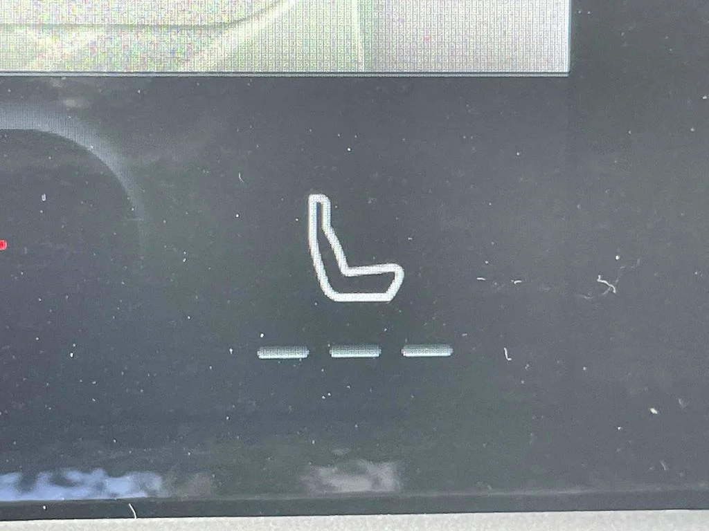 New 2025 Oxford White Ford Badlands® image 17