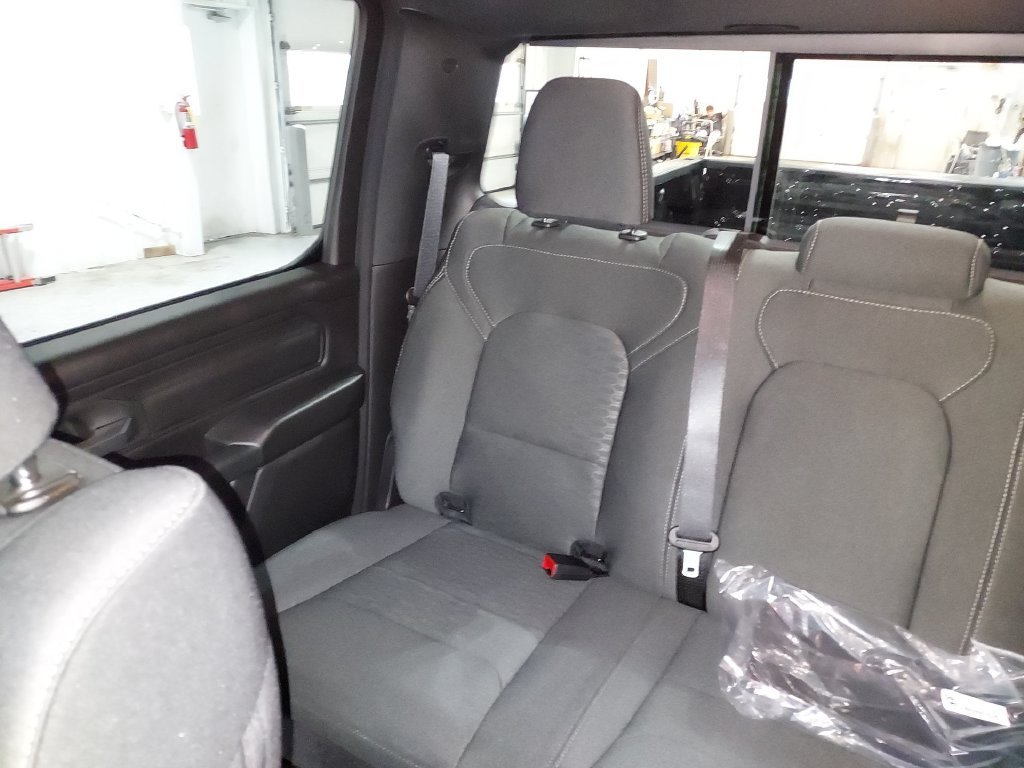 New 2026 Diamond Black Crystal Pearl-Coat Exterior Paint RAM Express image 13