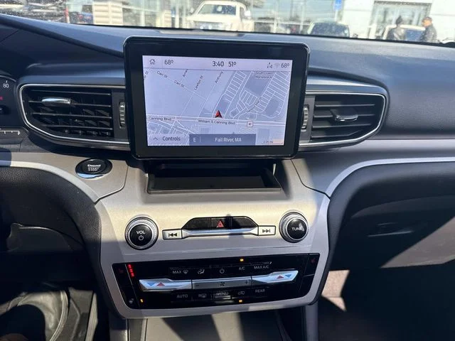 Used 2022 Silver Ford XLT image 31