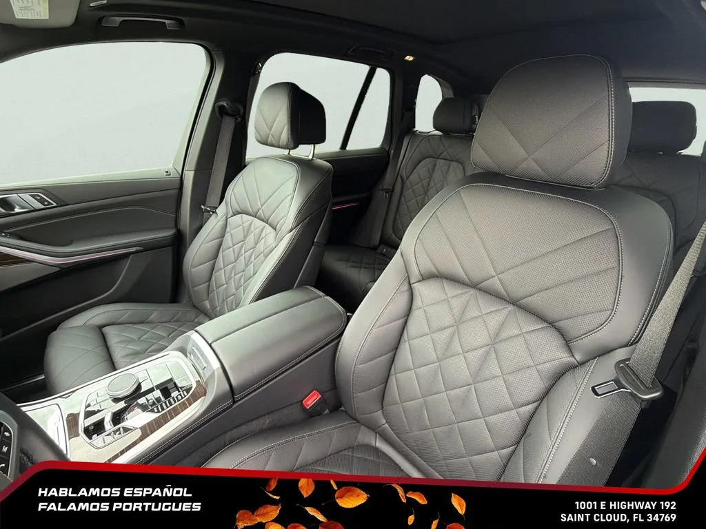 Used 2024  BMW xDrive40i image 23