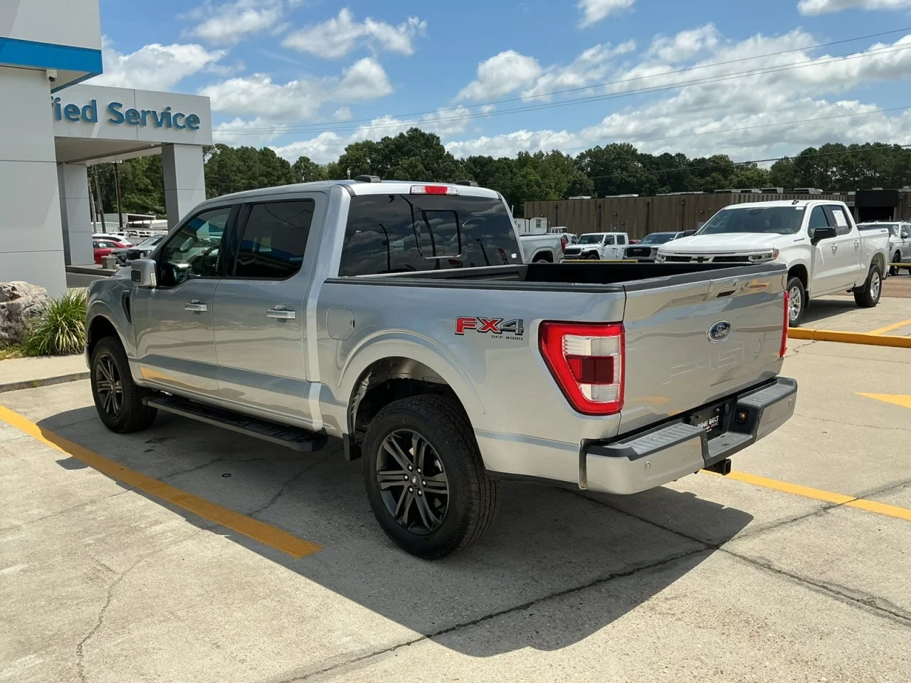 Used 2022 Grey Ford XL image 7